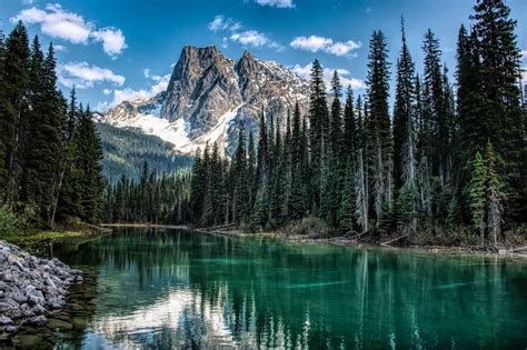 best places to live in british columbia.